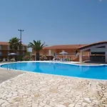Sotiris Apartmanhotel 2*