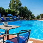Sotiris Apartmanhotel 2*