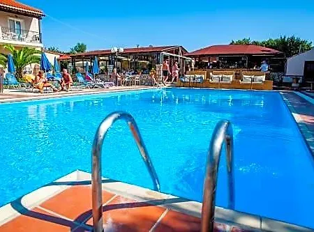Sotiris Hotel apartamentowy Svoronata