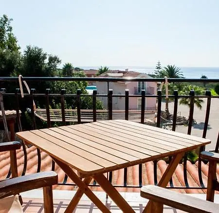 Hotel apartamentowy Sotiris 2*