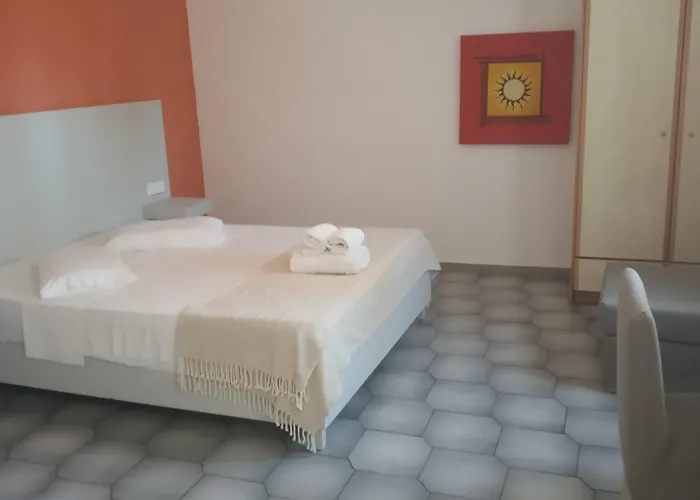 Sotiris Lägenhetshotell Svoronata