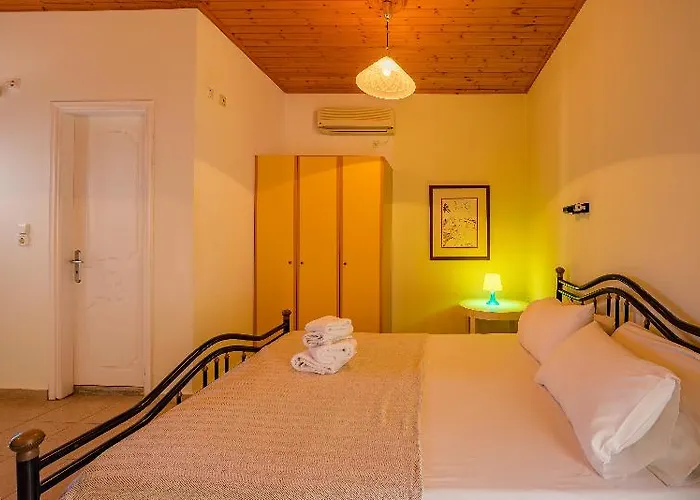 Sotiris Aparthotel 2*