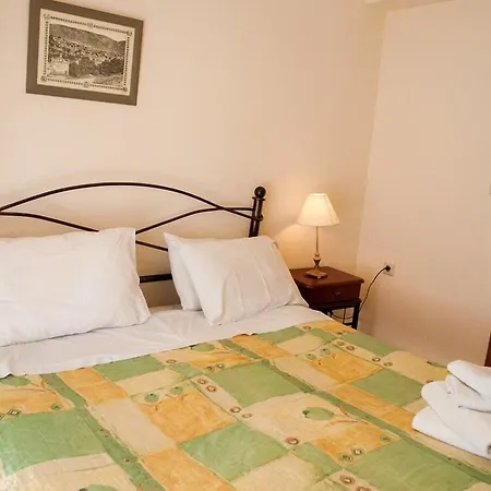 Sotiris 2* Livathos (Kefalonia)